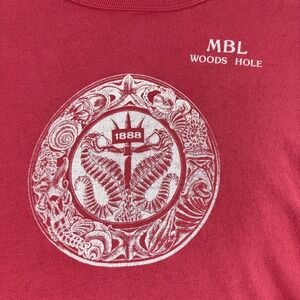 Vintage MBL Woods Marine Biological Laboratory Hole T Shirt Red‎ Short Sleeve M